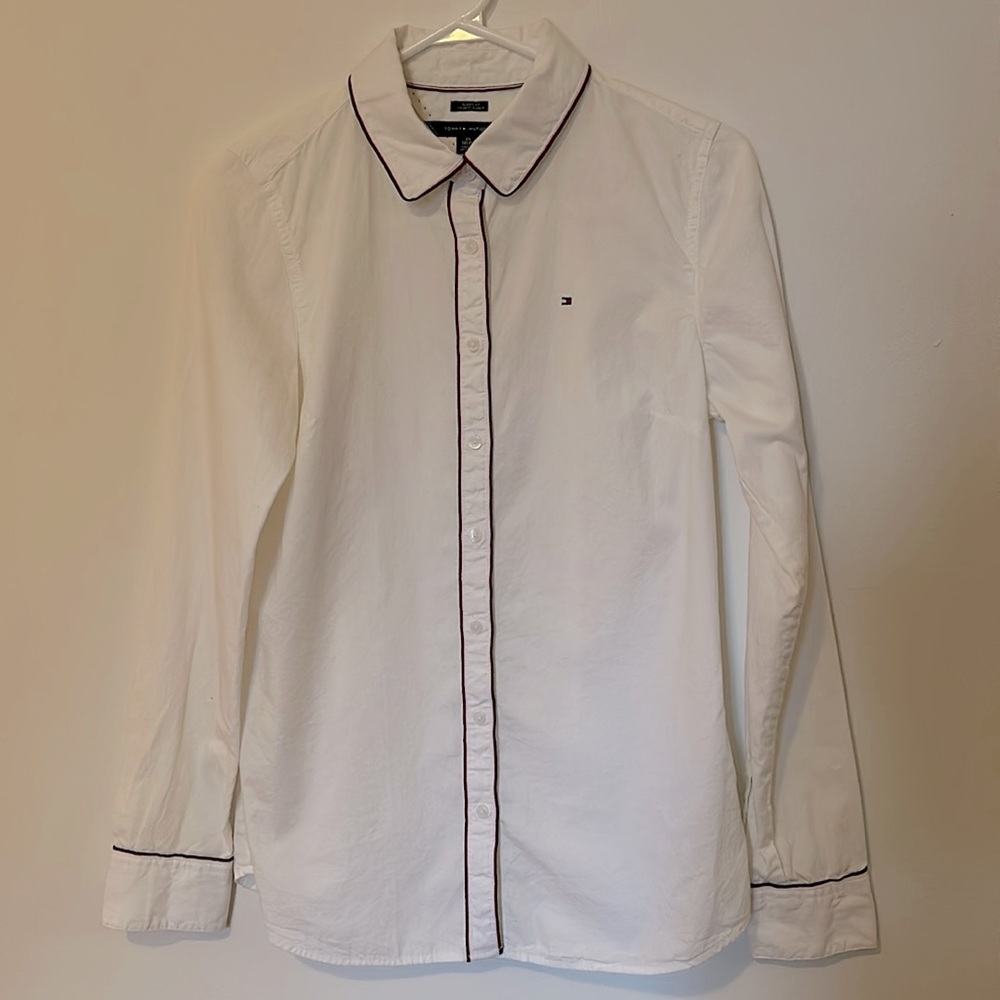 NWOT - Tommy Hilfiger Classic Fit Shirt with contrasting details
